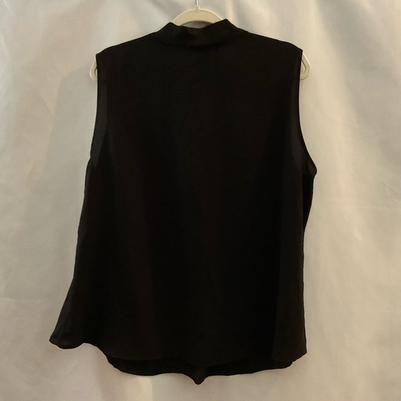 Bar III Sleeveless V-Neck Blouse Black 2X - Picture 3 of 5